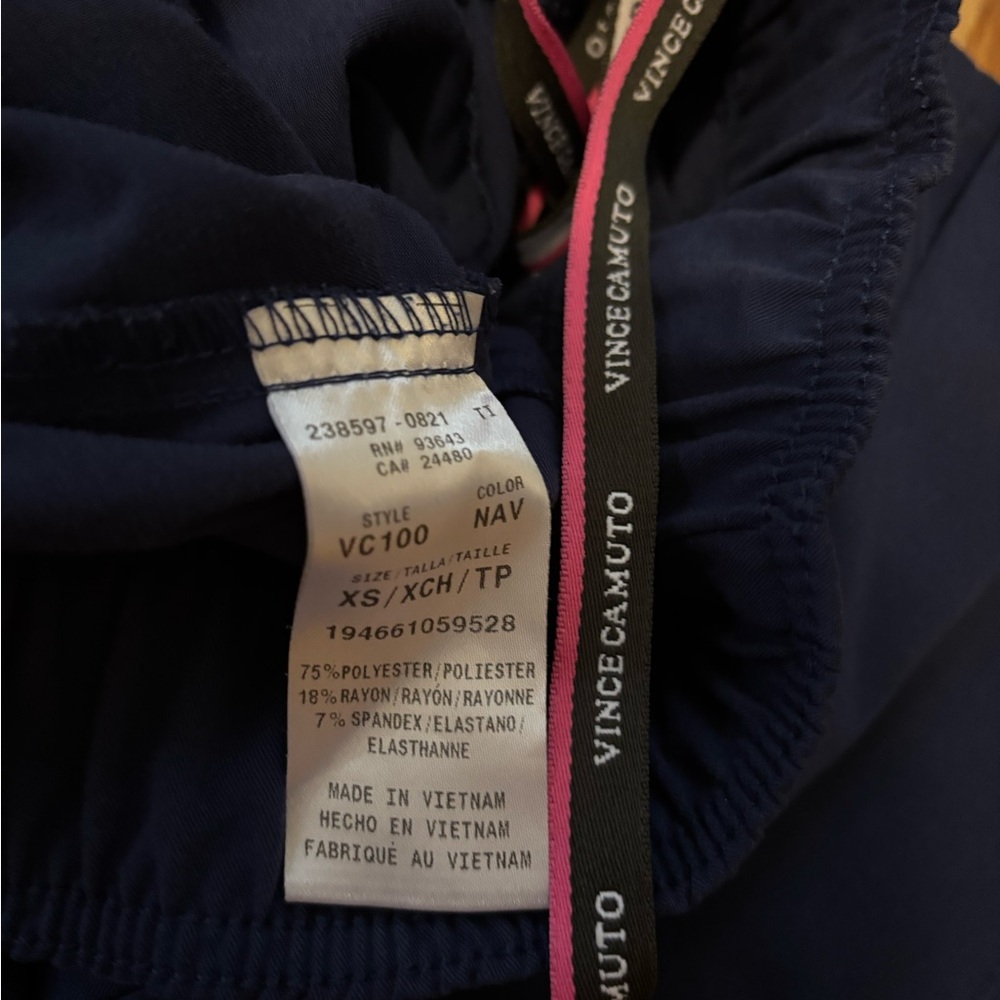 Vince Camuto navy blue scrubs 2 pairs bundle XS - Picture 3 of 4